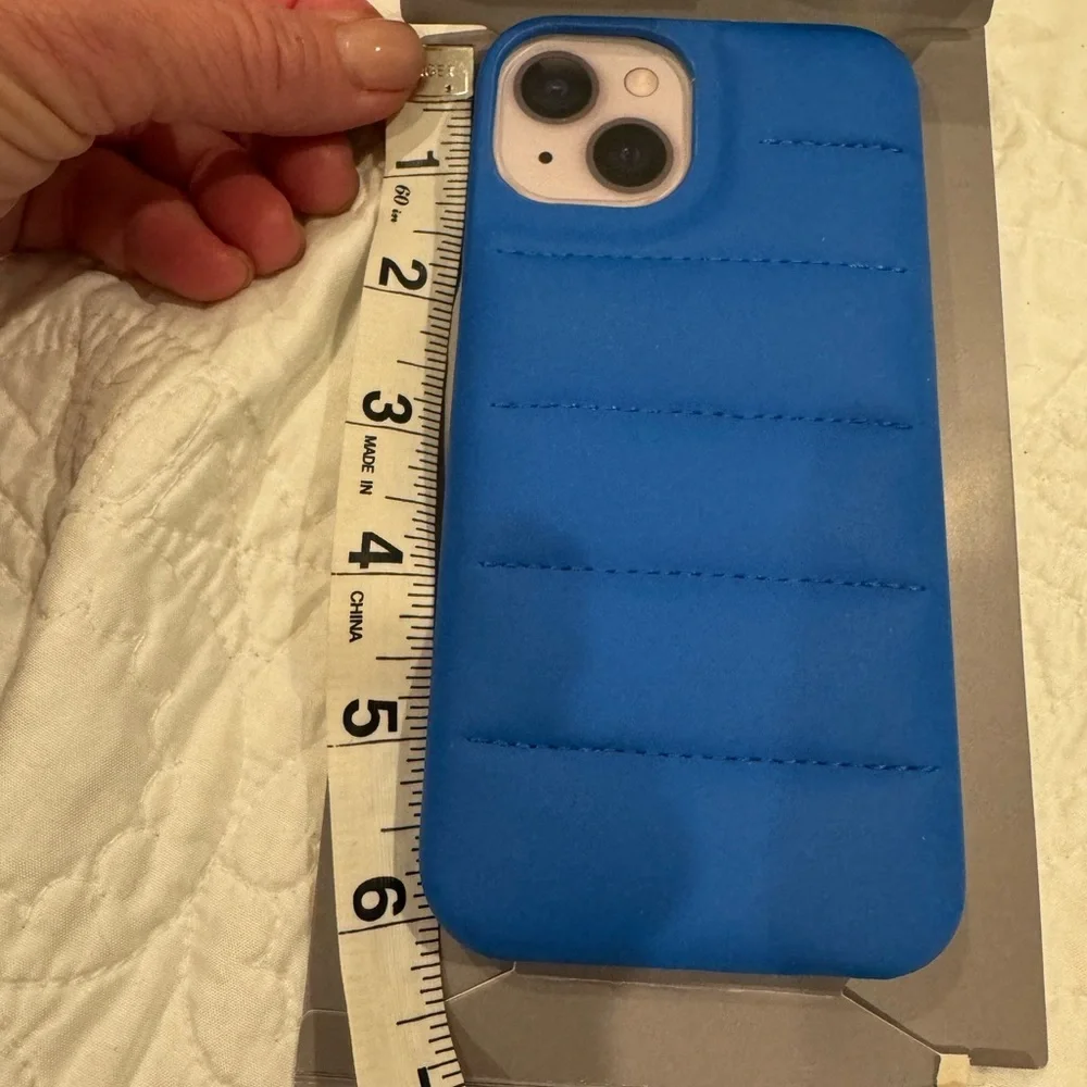 iPhone 13/14 fun quilted case- 6 ft drop tested. See pic for details and more💙